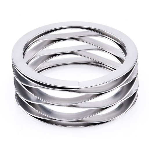 Flergangsbølgefjeder med shim-ender